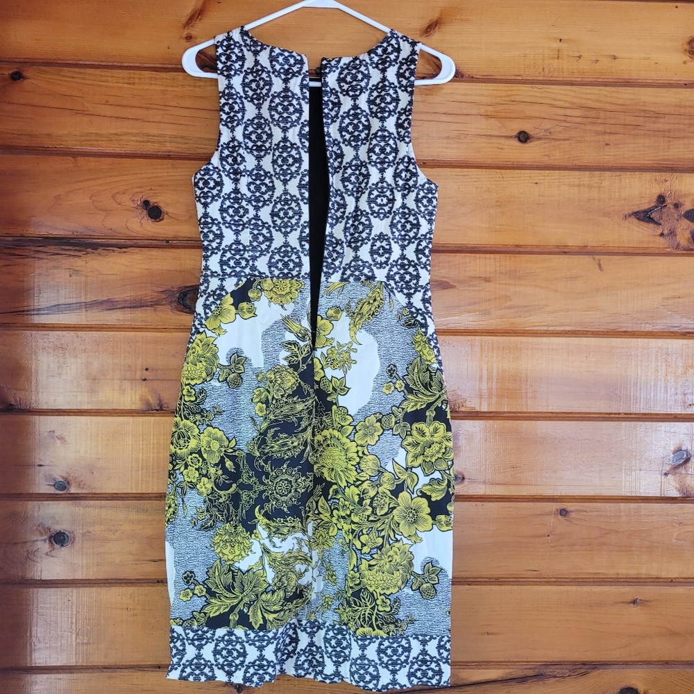 Beautiful print dress - Picture 3 of 6